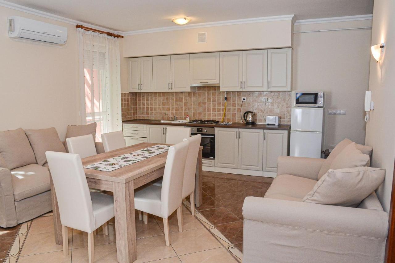 Apartman Ottó Hajduszoboszlo Exterior foto