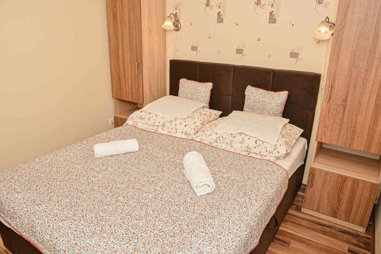 Apartman Ottó Hajduszoboszlo Exterior foto