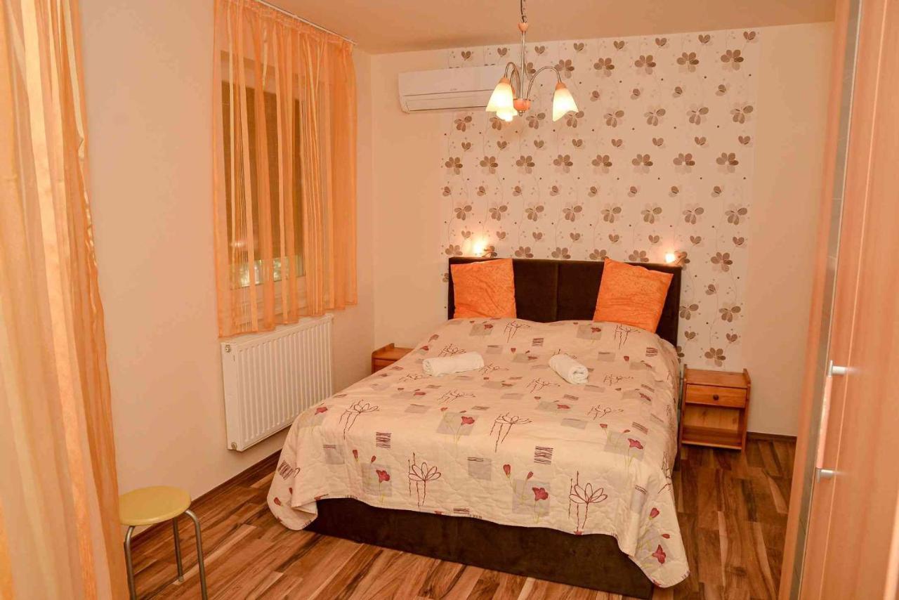 Apartman Ottó Hajduszoboszlo Exterior foto